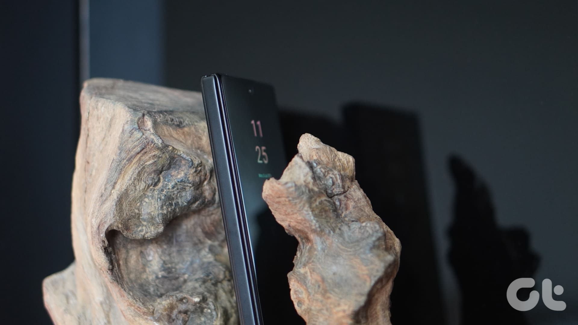 The Vivo X Fold 3 Pro Is My New Phone, Tablet, and Camera – All in One illustration 40