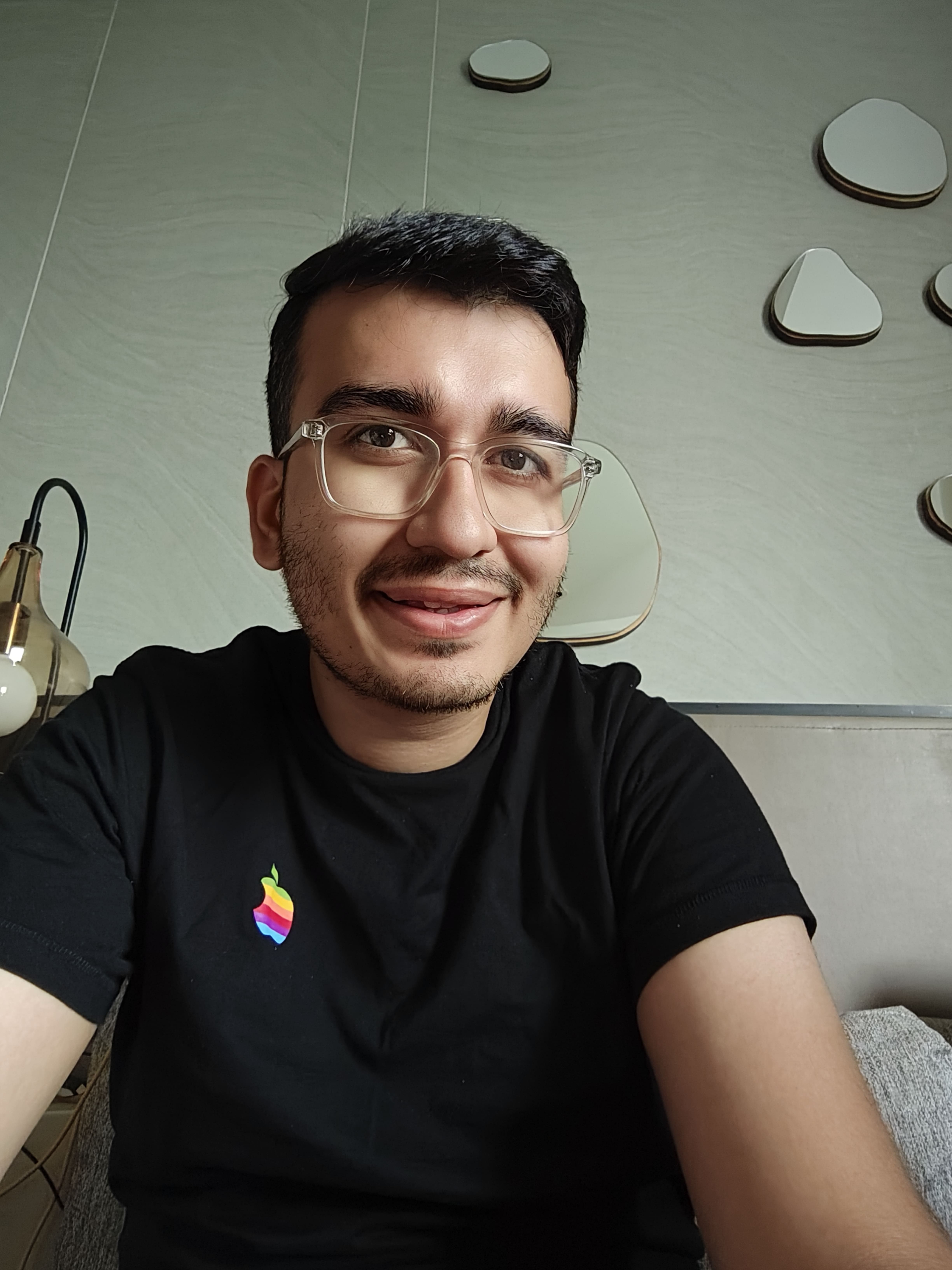 The Vivo X Fold 3 Pro Is My New Phone, Tablet, and Camera – All in One illustration 77