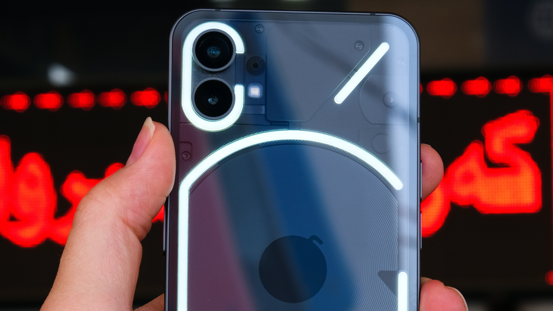12 Best Nothing Phone (1) Tips and Tricks You Should Know